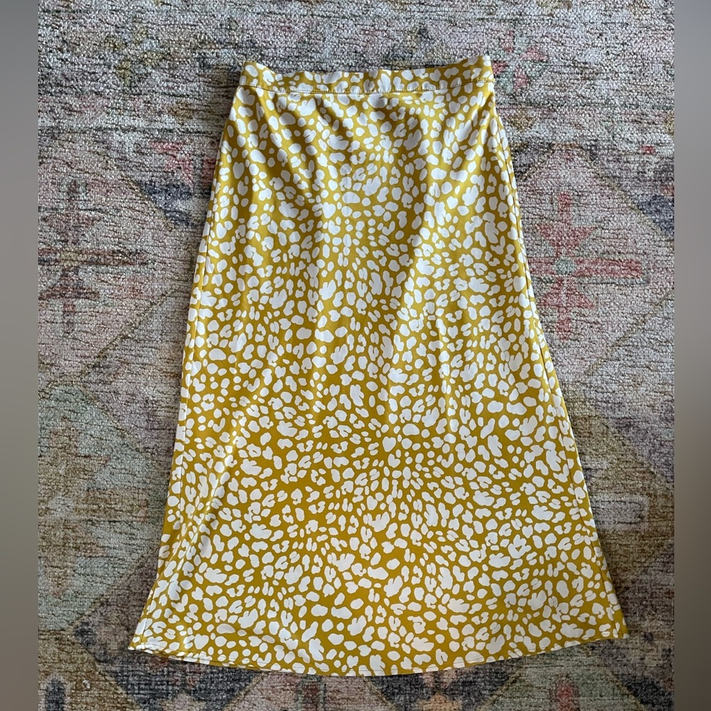Yellow cheetah print skirt